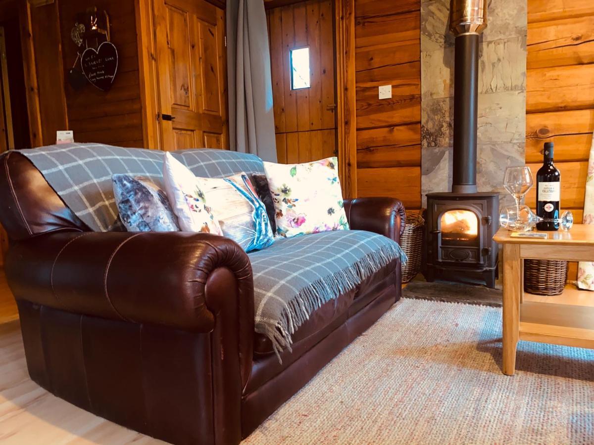 Log Home Village Ulverston Exterior foto