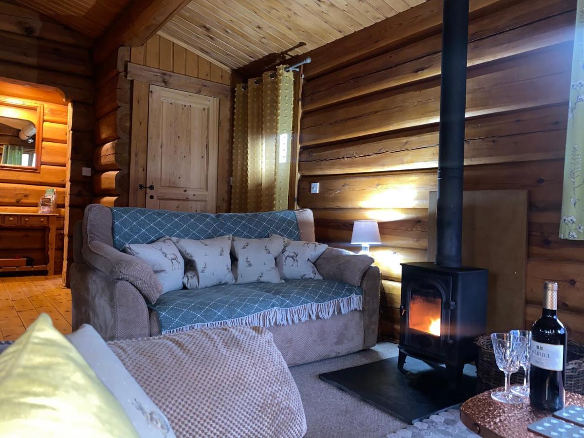 Log Home Village Ulverston Exterior foto